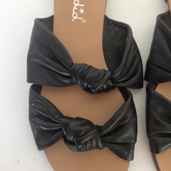 SPLENDID BLACK LEATHER DOUBLE KNOT FLAT SANDALS SIZE 7.5 - Picture 12 of 16